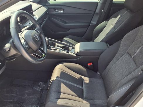 Used 2023 Honda Accord Sport image 14