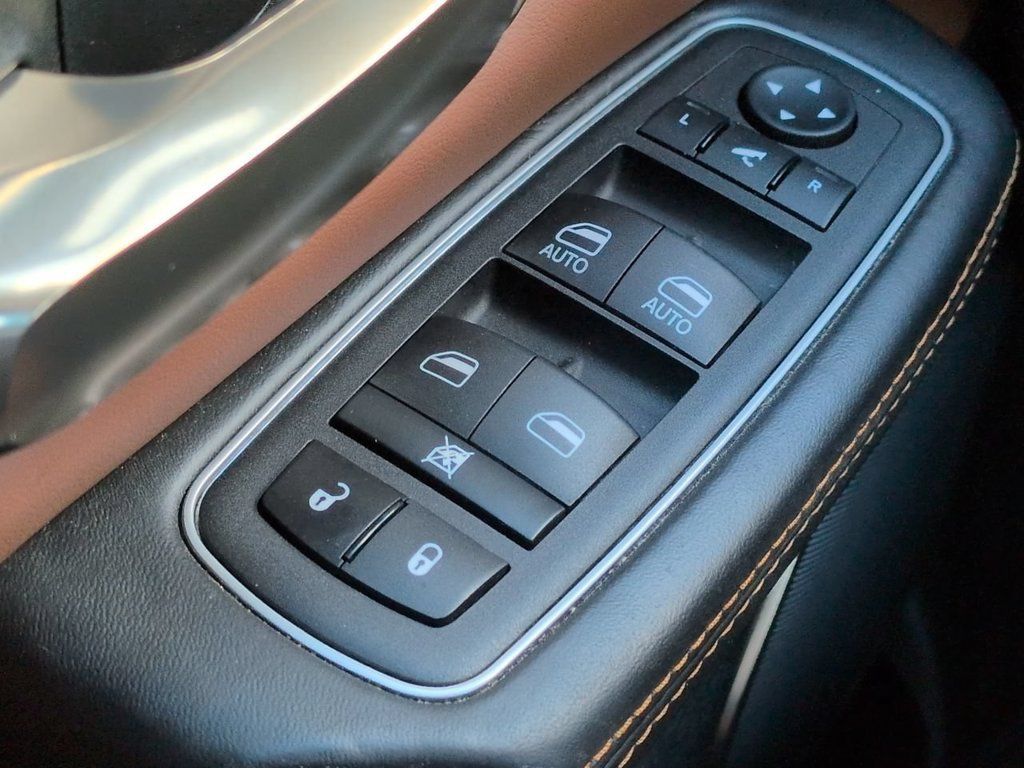 Used 2024 RAM 1500 Limited AWD/4WD image 25
