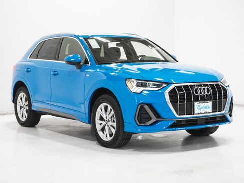 Used 2023 Audi Q3 2.0T Premium Plus w/ Premium Plus Package image 4