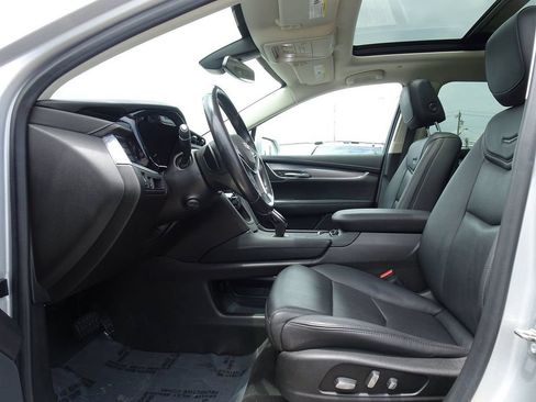 Used 2019 Cadillac XT5 Luxury AWD/4WD image 8