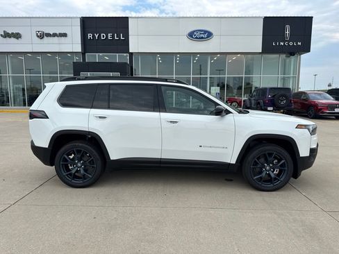 New 2026 Jeep Cherokee Laredo AWD/4WD image 2