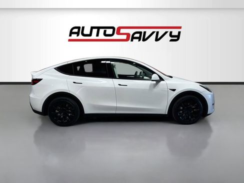 Used 2023 Tesla Model Y Long Range AWD/4WD image 8
