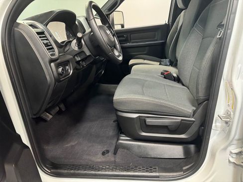 Used 2024 RAM 2500 Tradesman w/ Chrome Appearance Group image 57