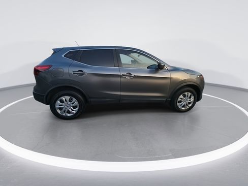 Used 2019 Nissan Rogue Sport S image 9