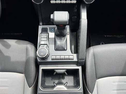 Used 2024 Toyota Tacoma TRD Sport image 36