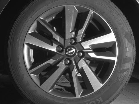 Used 2025 Nissan Versa SV FWD image 14