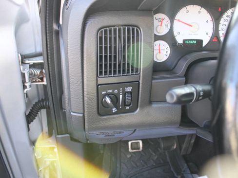 Used 2004 Dodge Ram 3500 Truck SLT w/ Sport Appearance Group image 29