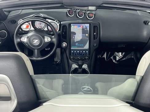 Used 2012 Nissan 370Z Touring w/ Sport Pkg image 31