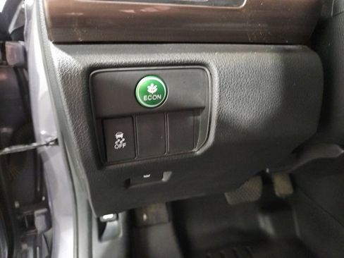 Used 2017 Honda Accord EX-L image 16