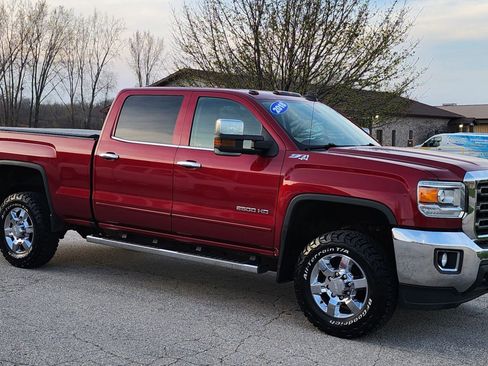 Used 2018 GMC Sierra 2500 SLE w/ HD SLE Preferred Plus Package image 2