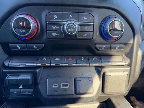 Used 2019 Chevrolet Silverado 1500 RST image 22