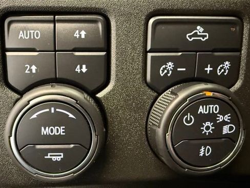 Used 2023 Chevrolet Silverado 1500 RST image 39