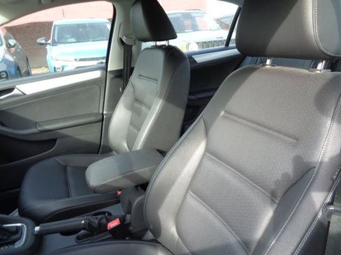 Used 2018 Volkswagen Jetta SEL image 21