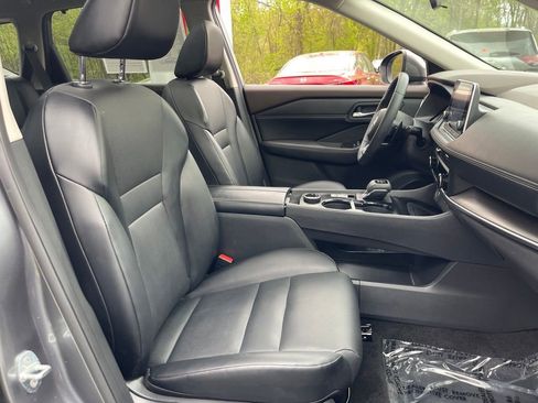 Certified 2023 Nissan Rogue SV w/ SV Premium B Package AWD/4WD image 18