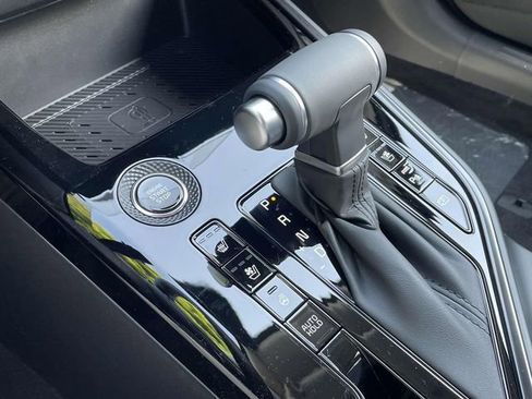 Certified 2025 Kia Niro SX Touring image 39
