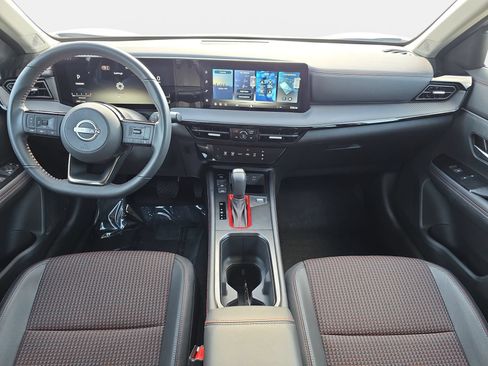 Used 2026 Nissan Kicks SR AWD/4WD image 9