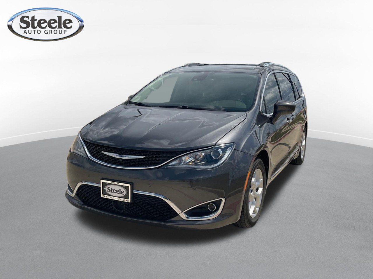 Used 2019 Chrysler Pacifica Touring-L Plus w/ Advanced Safetytec Group FWD image 1
