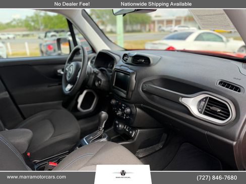 Used 2021 Jeep Renegade Latitude AWD/4WD image 7
