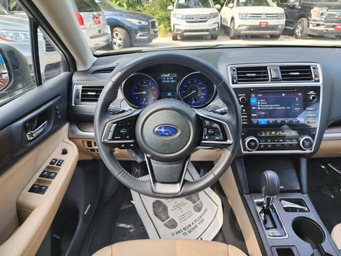 Used 2019 Subaru Outback 2.5i Limited AWD/4WD image 10