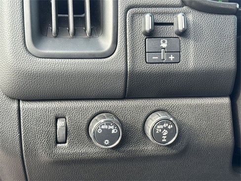 Used 2020 Chevrolet Colorado ZR2 image 37