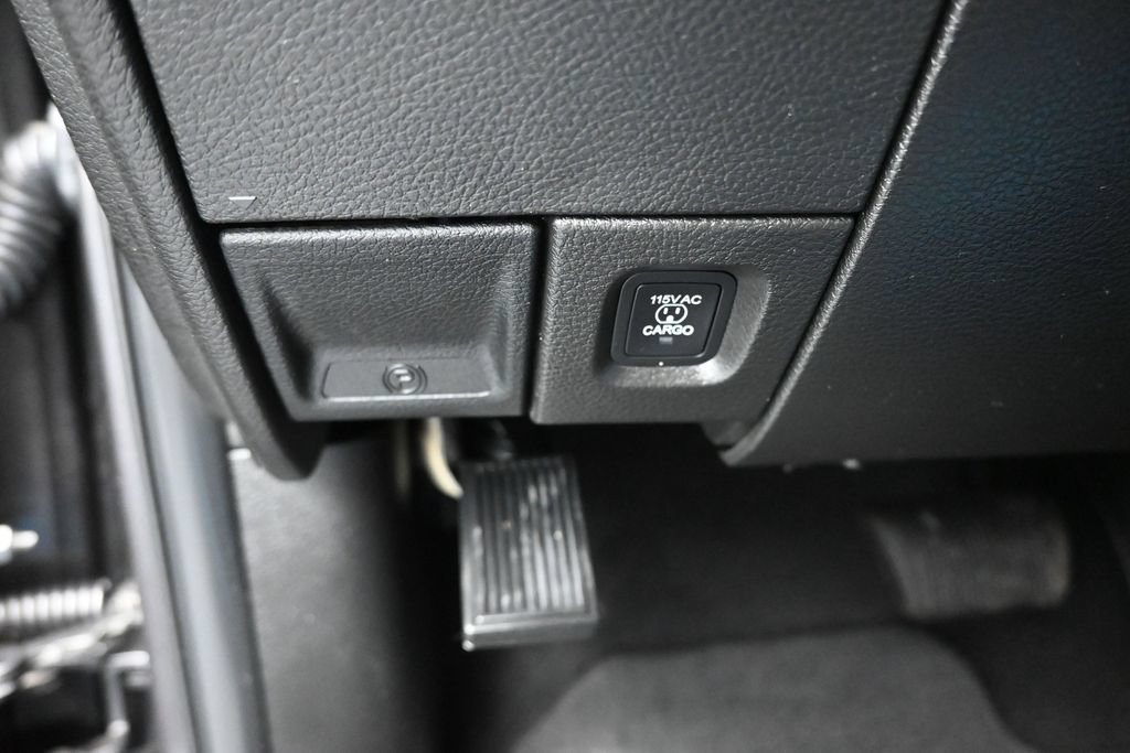 Used 2025 RAM 3500 Tradesman AWD/4WD image 29