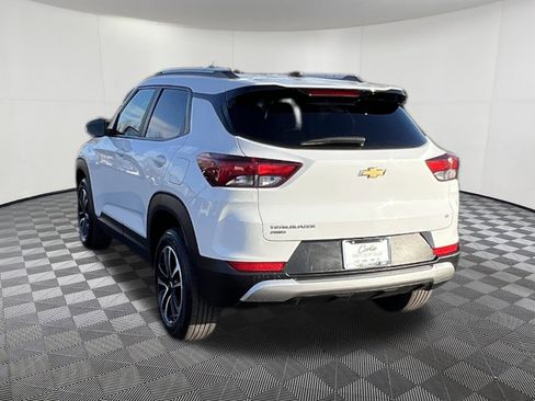 Used 2025 Chevrolet TrailBlazer LT image 4