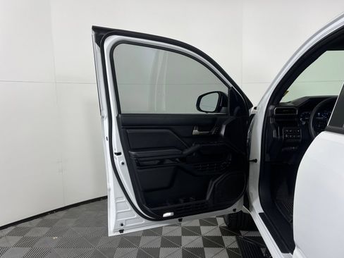 Certified 2025 Toyota 4Runner Limited image 36