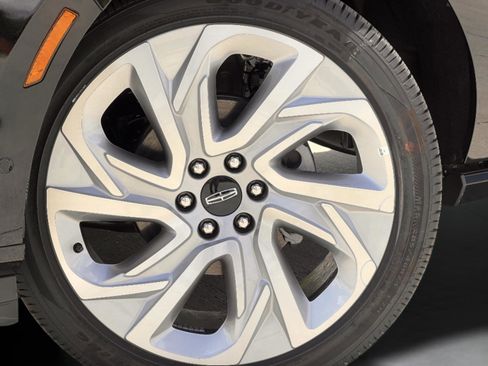 New 2025 Lincoln Navigator Black Label image 33