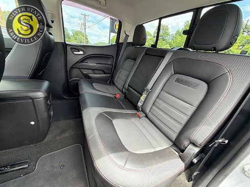 Used 2016 GMC Canyon SLE w/ All Terrain Package AWD/4WD image 14