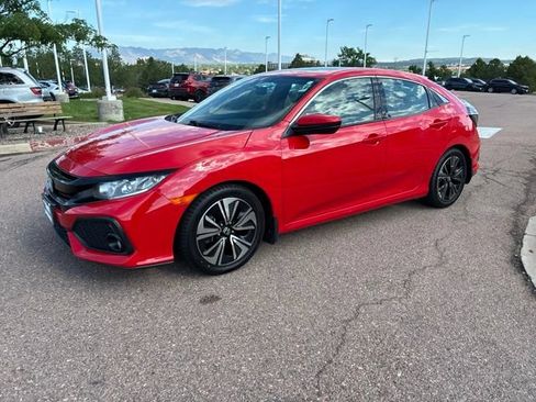Used 2018 Honda Civic EX image 3