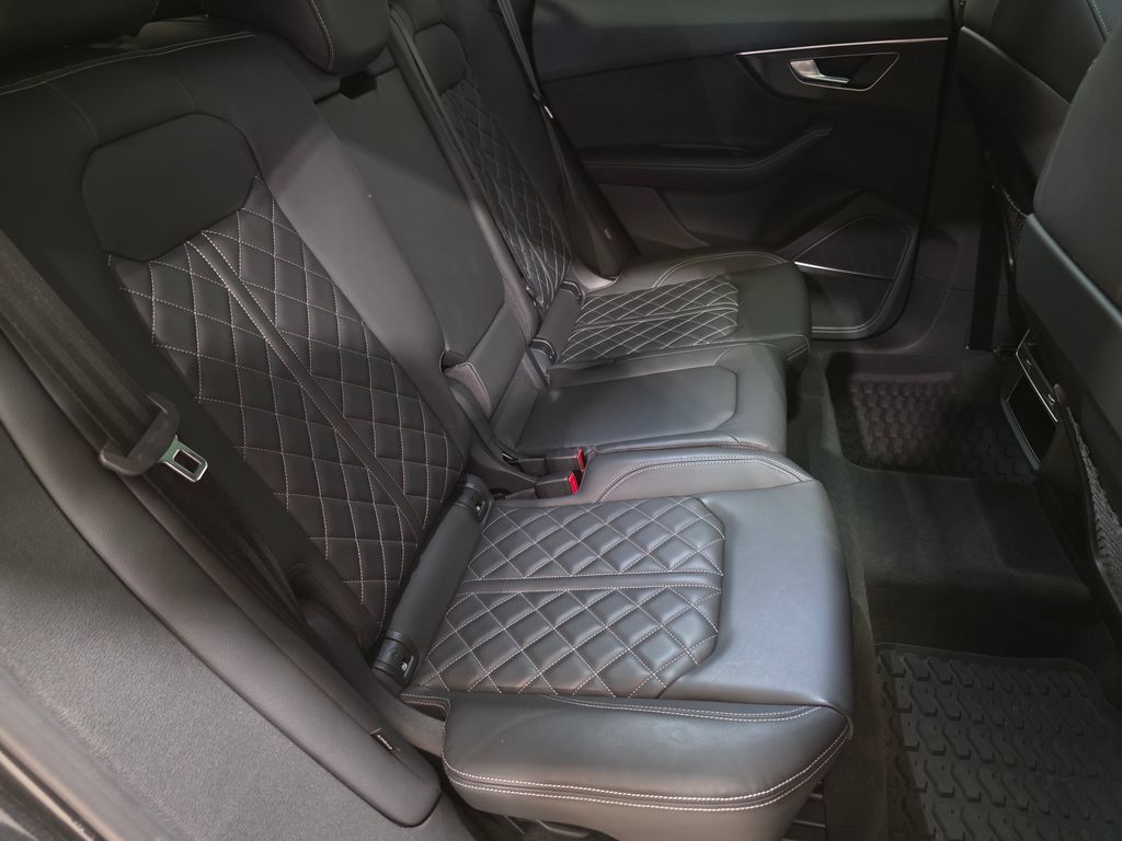 Certified 2023 Audi SQ8 Premium Plus w/ Black Optic Package AWD/4WD image 12
