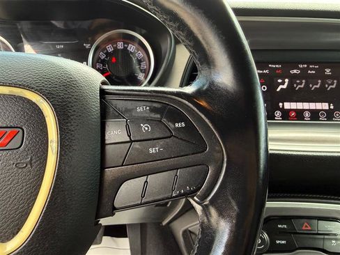 Used 2019 Dodge Challenger SXT AWD/4WD image 32