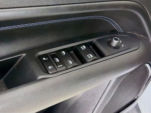 Used 2025 Jeep Compass Latitude w/ Altitude Special Edition image 20