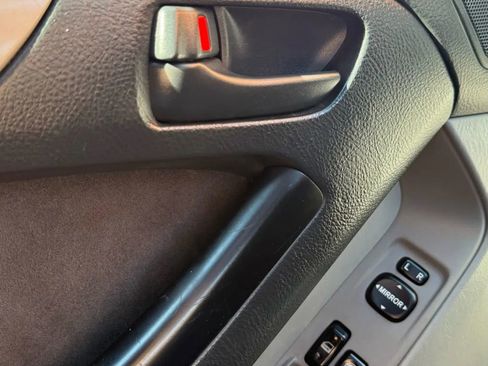 Used 2004 Toyota 4Runner SR5 image 28