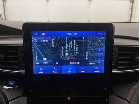Used 2023 Ford Explorer ST-Line w/ Class IV Trailer Tow Package AWD/4WD image 8