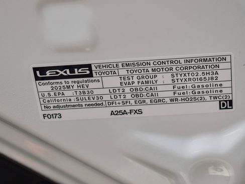 Used 2025 Lexus RX 350h w/ Convenience Package image 27