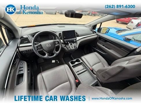 Used 2024 Honda Odyssey Touring image 5