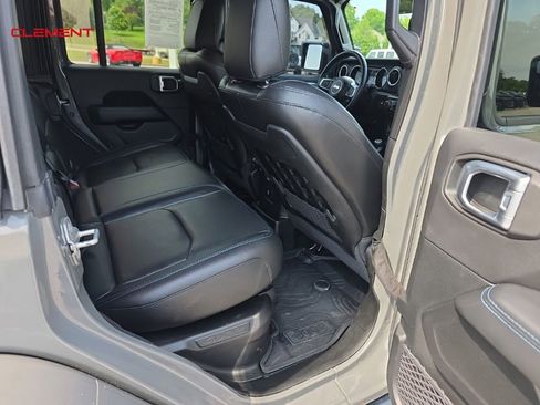 Used 2021 Jeep Wrangler Unlimited Rubicon 4xe w/ Cold Weather Group AWD/4WD image 14