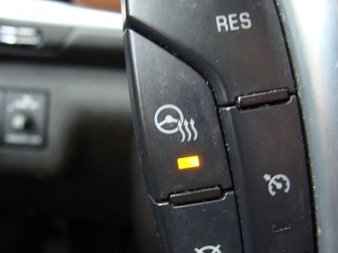 Used 2017 Chevrolet Traverse Premier image 20