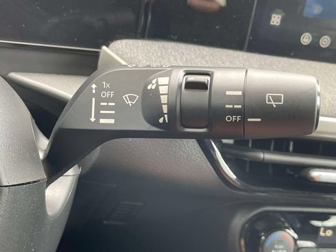Used 2026 Nissan Kicks SV FWD image 23