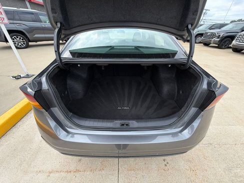 Used 2025 Nissan Altima 2.5 SV AWD/4WD image 25