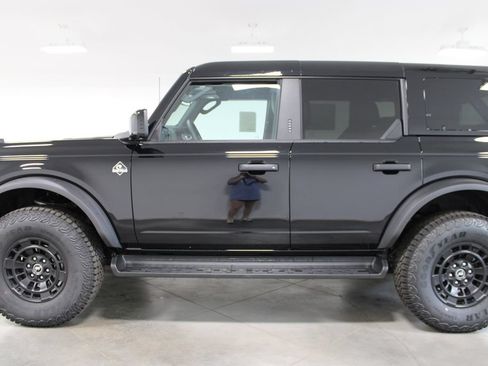 New 2026 Ford Bronco Outer Banks w/ Sasquatch Package AWD/4WD image 5