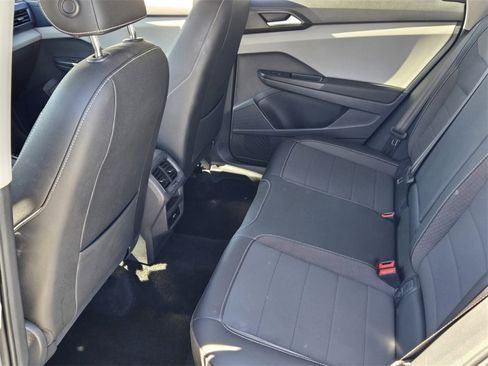 Certified 2022 Volkswagen Taos SE w/ IQ.Drive SE Package image 12