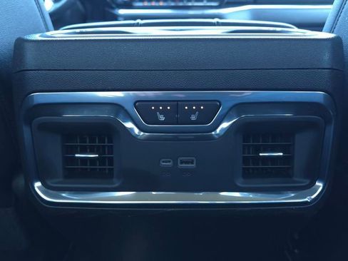 Used 2024 Chevrolet Silverado 1500 LTZ image 27