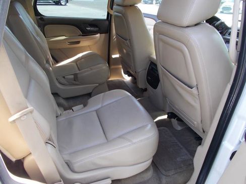 Used 2010 GMC Yukon Denali image 24