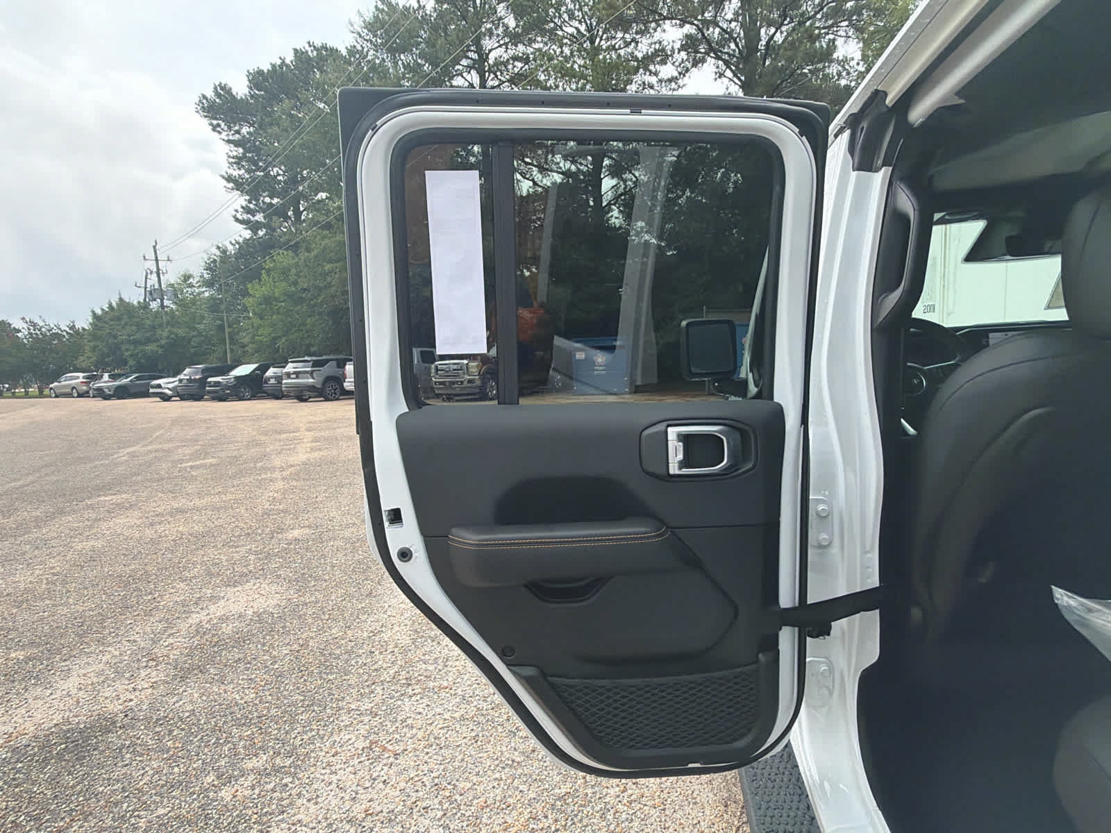 New 2026 Jeep Wrangler Unlimited Sahara AWD/4WD image 33