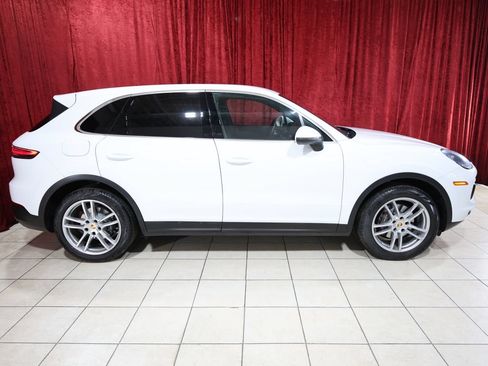 Used 2020 Porsche Cayenne AWD/4WD image 8