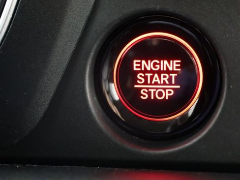 Used 2023 Honda Pilot Touring image 17