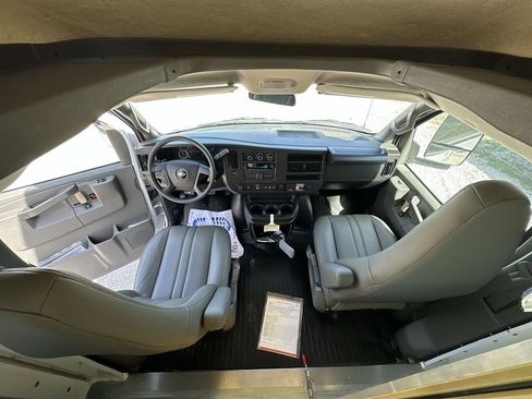 New 2025 Chevrolet Express 3500 w/ Power Convenience Package RWD image 25