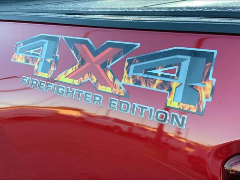 Used 2023 Toyota Tacoma SR5 w/ Technology Package image 10